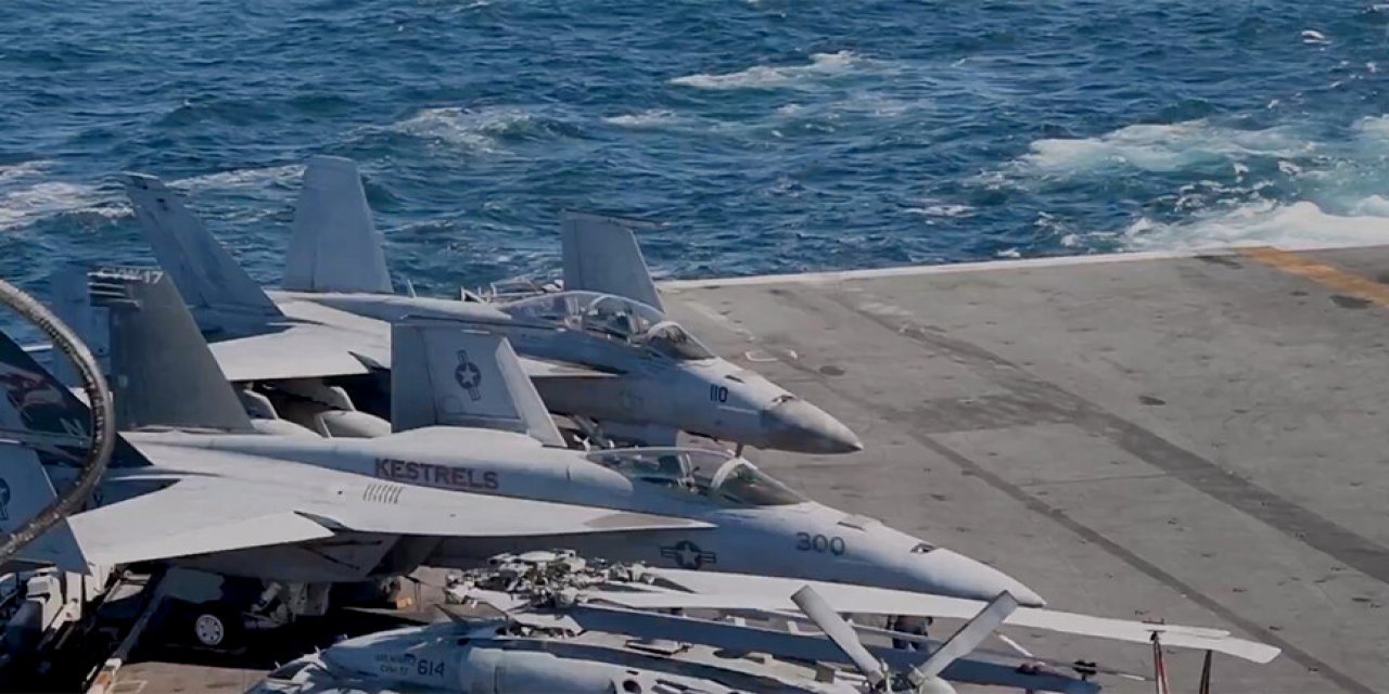 ABD, Küba İle Gerilim Devam Ederken USS Nimitz Uçak Gemisini Karayipler'e Konuşlandırdı