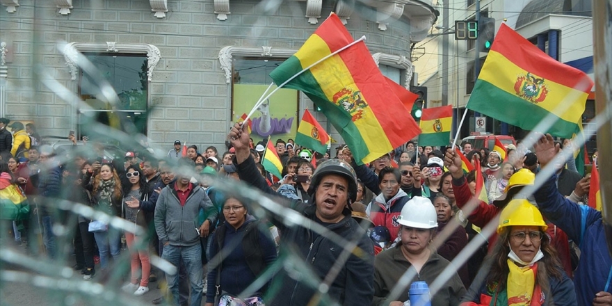Bolivya Genelkurmay Başkanı, Devlet Başkanı Morales'in İstifasını İstedi