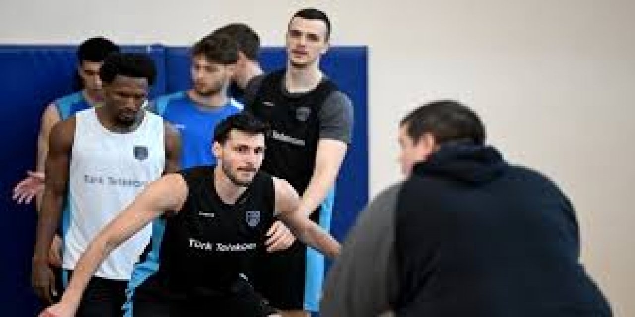 Türk Telekomlu Basketbolculara Göre Anadolu Efes Serisinde "Fizik" Ön Planda Olacak