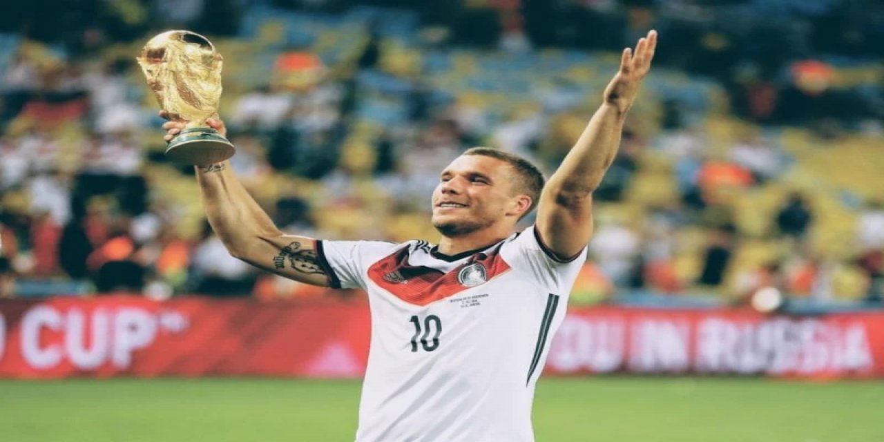Lukas Podolski, Futbol Hayatını Noktaladığını Açıkladı