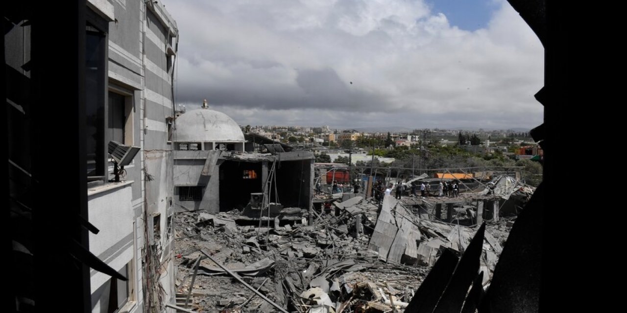İsrail'in Ateşkese Rağmen Lübnan'a Düzenlediği Hava Saldırılarında 5 Kişi Öldü