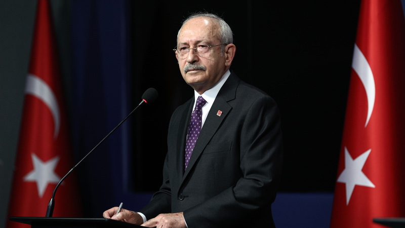 Kılıçdaroğlu'ndan Özgür Özel'in Grup Başkanlığı'na İlk Yorum: "Yeni Görevi Hayırlı Olsun"
