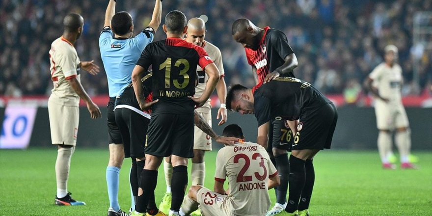 Galatasaraylı Andone'nin Sağ Diz İç Yan Bağında Yırtık Tespit Edildi