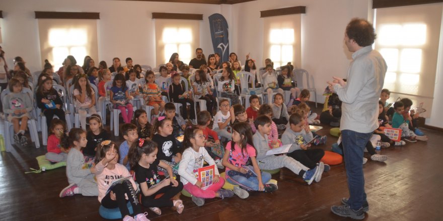 KUŞADASI’NDA “DÜNYA ÇOCUK KİTAPLARI HAFTASI” ETKİNLİĞİ