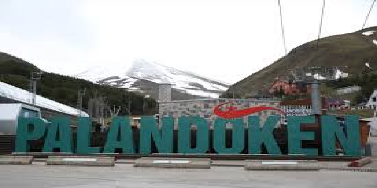 Erzurum'un Yüksek Kesimlerine Kar Yağdı