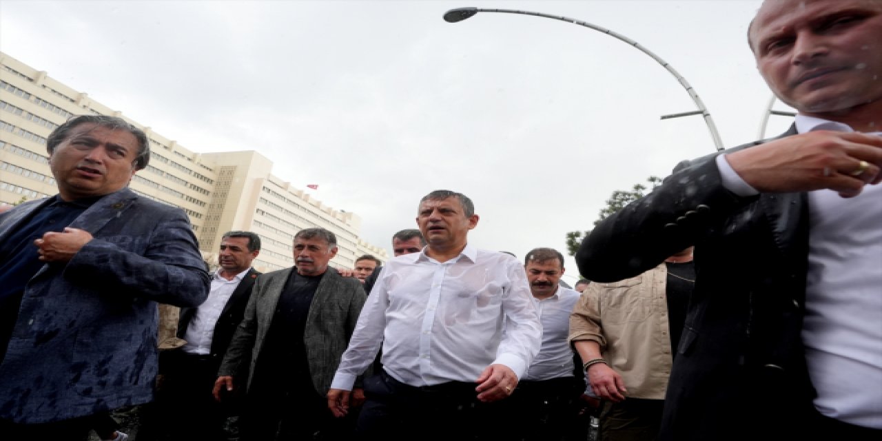 Özgür Özel'in TBMM Yürüyüşüne Başsavcılıktan Soruşturma