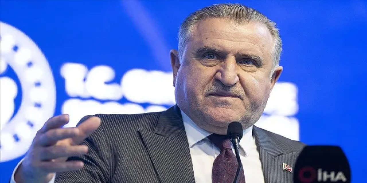 Gençlik Ve Spor Bakanı Osman Aşkın Bak, Milli Karatecileri Kutladı
