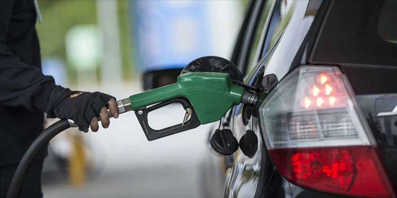 Bayram Önü Araç Sürücülerine Müjde! Benzine İndirim Geliyor: Yarından İtibaren....