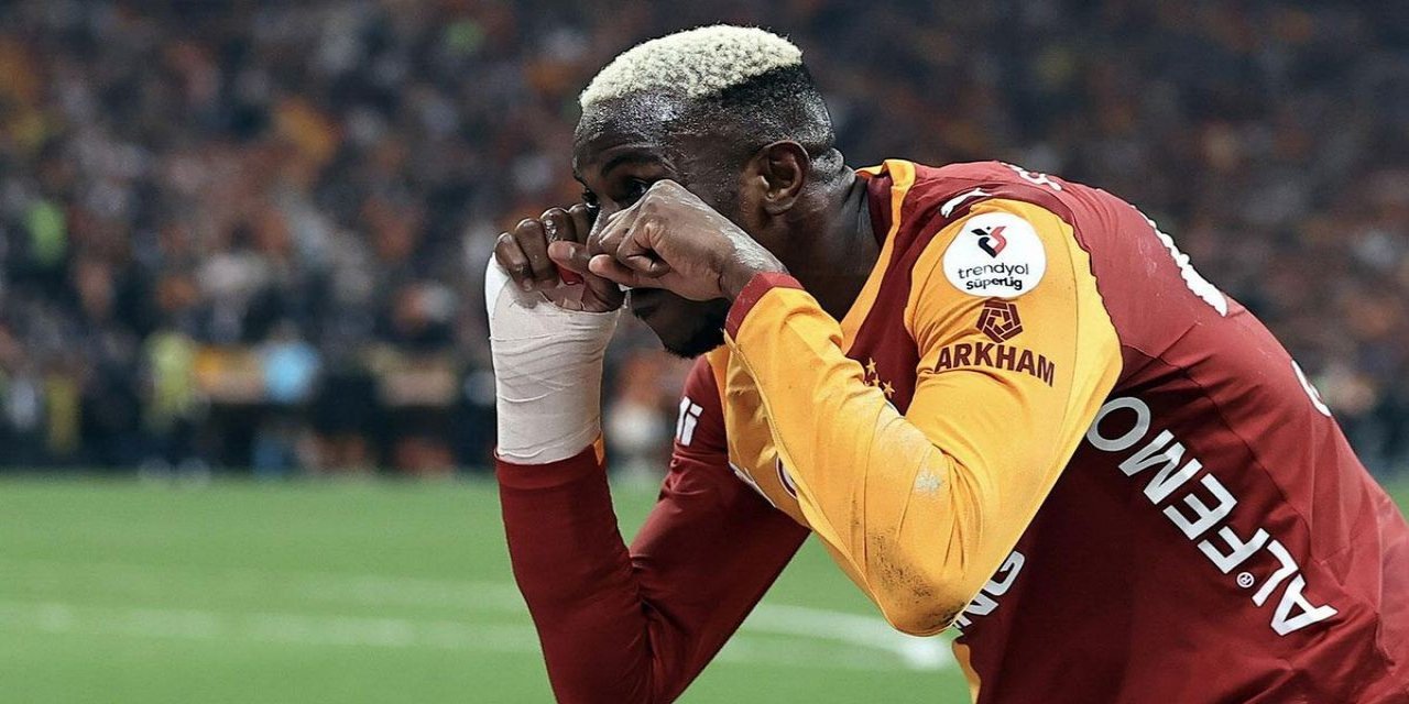 Dünyaca Ünlü Eski Futbolcudan Osimhen Çağrısı: Manchester United'a Gelirse Mutlu Ulurum