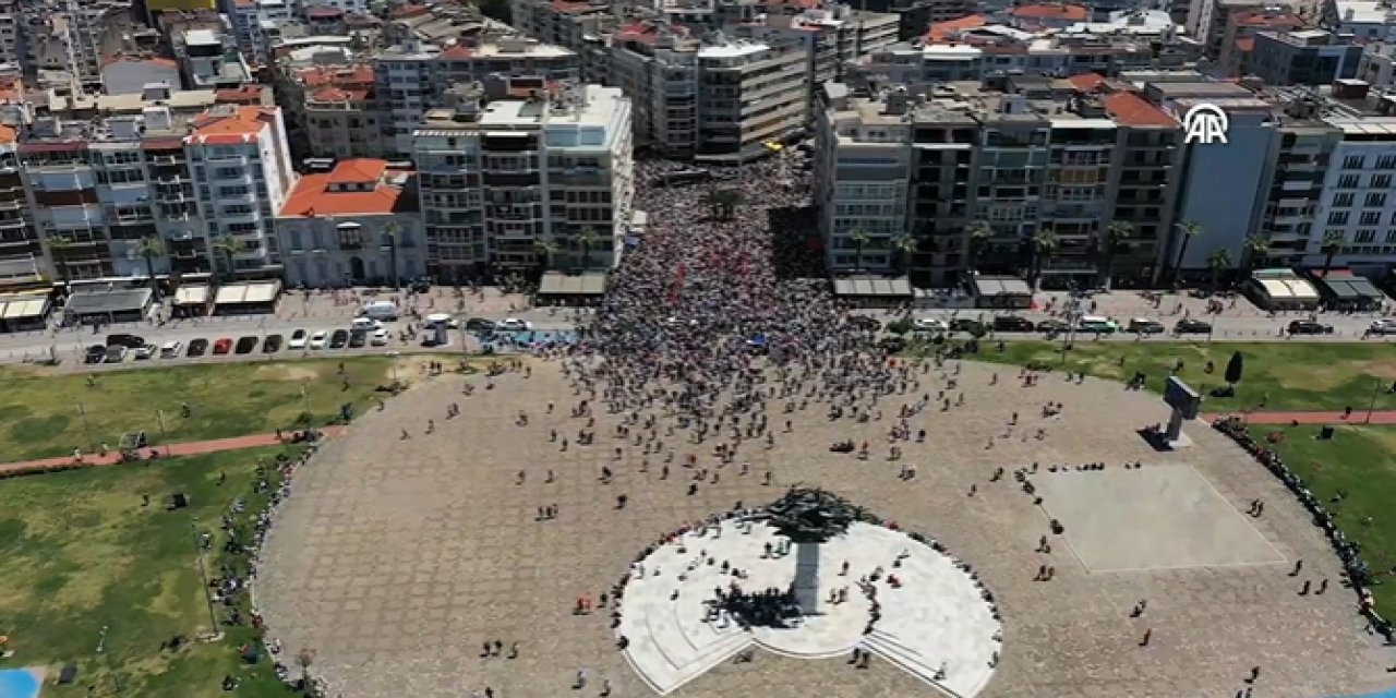 Özgür Özel'in Beklediği Destek Gelmedi! İzmir'de Miting Alanı Boş Kaldı