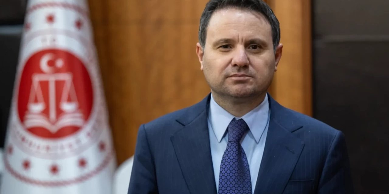 Bakan Gürlek'ten Bayram Mesajı: Türkiye Yüzyılı'nı Adaletin Yüzyılı Kılacağız