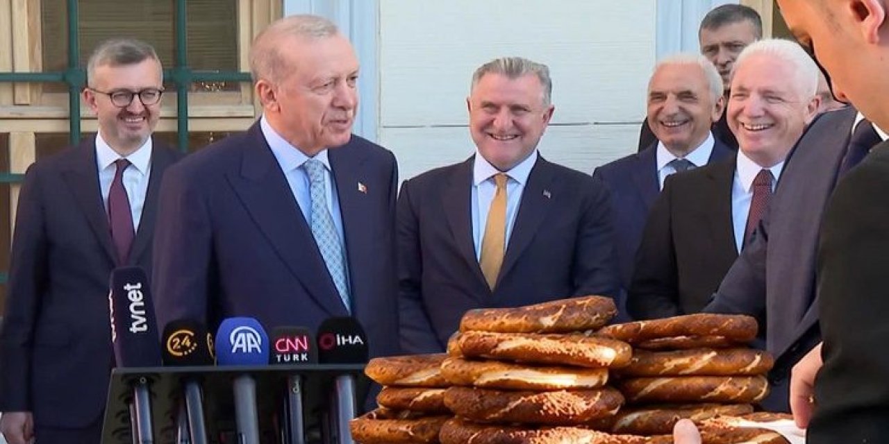 Bayram Sabahı Gülümseten "Rize Simidi" Muhabbeti! Erdoğan'ın Yanıtı Bomba