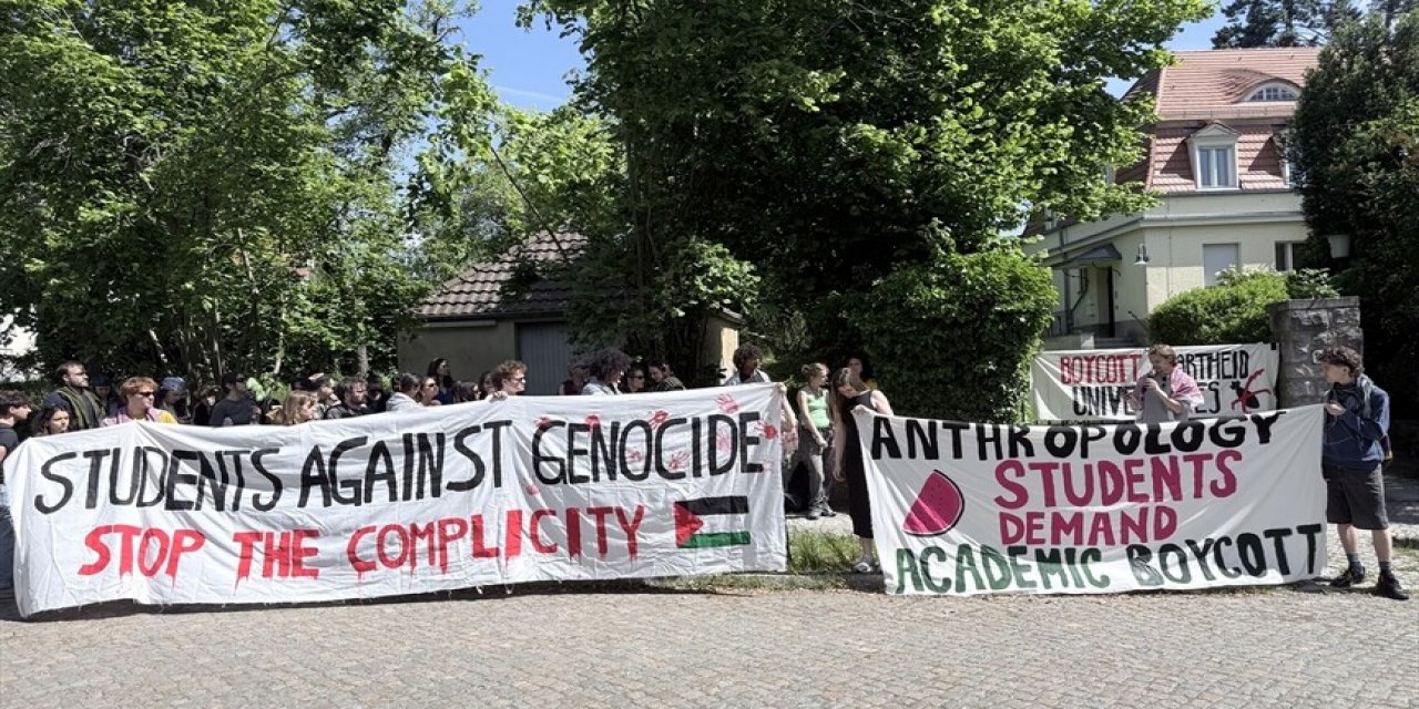 Berlin’de İsrail’e Karşı “Akademik Boykot” Talebiyle Gösteri Yapıldı