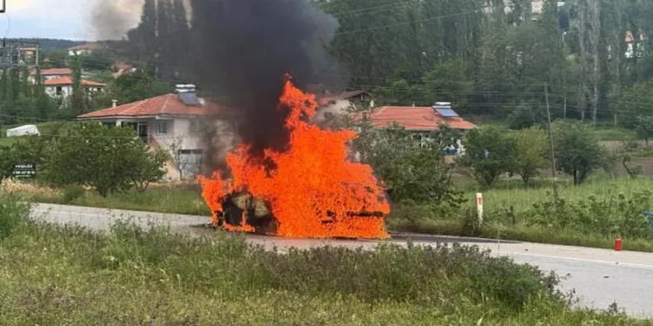 Amasya'da Korkunç Kaza! Otomobil Alev Alev Yandı... Dede ve Torun Hayatını Kaybetti