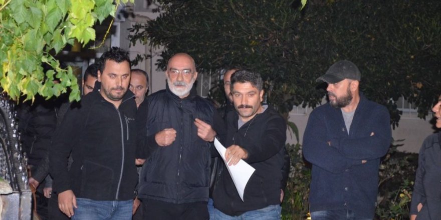Ahmet Altan gözaltına alındı