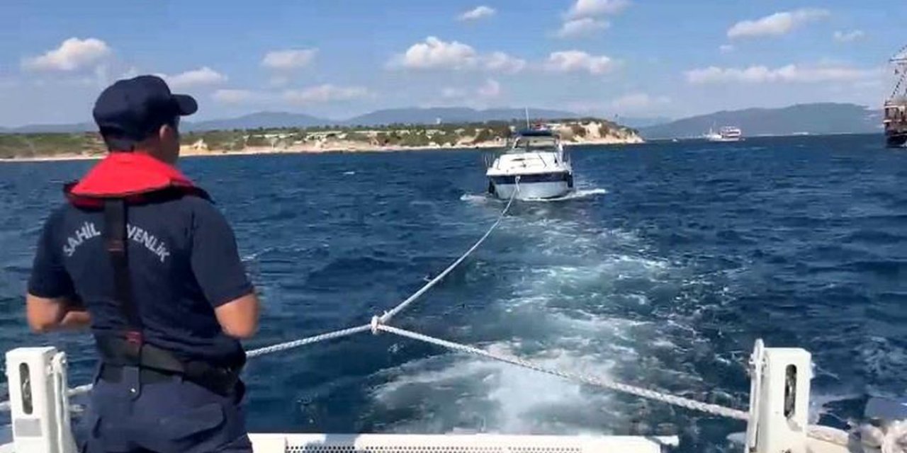 Didim'de Motor Arızası Yaşayan Tekne Kurtarıldı.