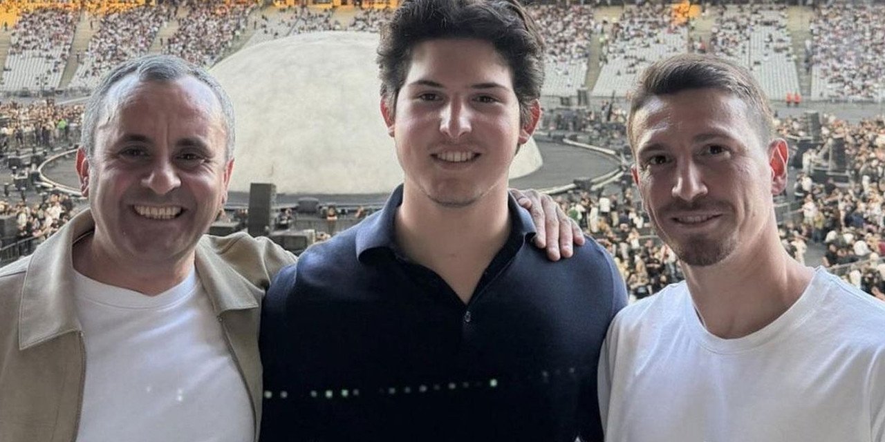 Mert Hakan Yandaş Ve Kerim Rahmi Koç, Kanye West Konserine Gitti