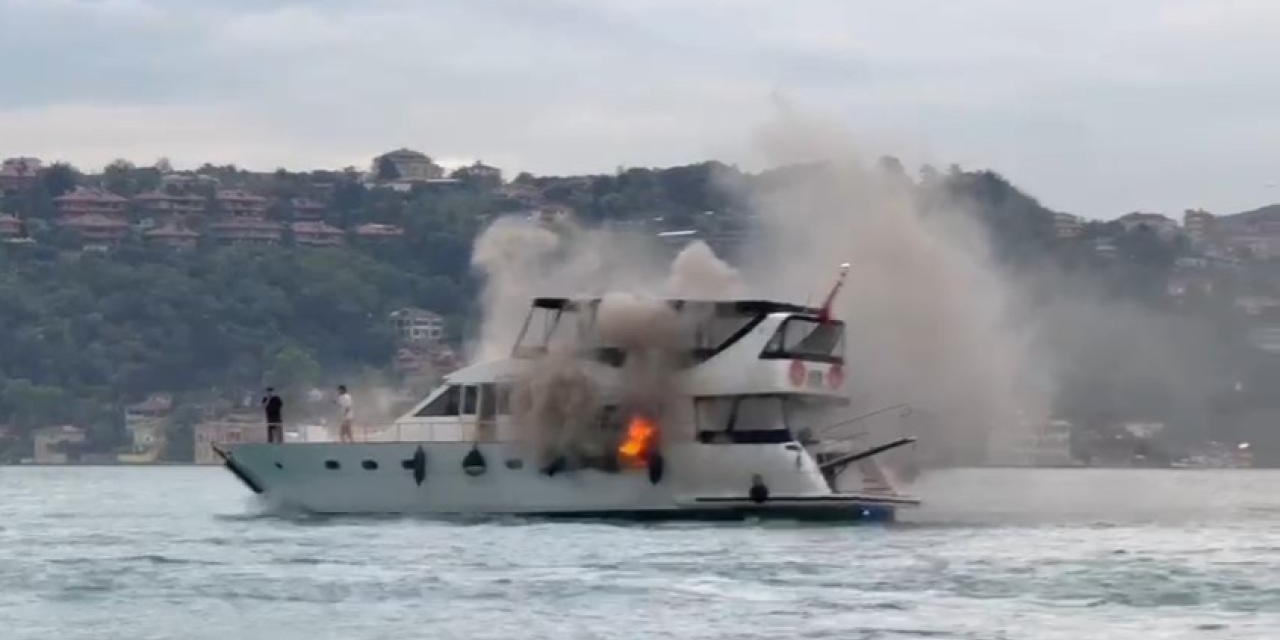 Beşiktaş'ta Teknede Yangın