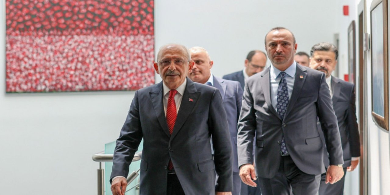 Kılıçdaroğlu'nun İlk Büyük Sınavı! Sümen Altı Edilen Milyon Dolarlık Rüşvet Fezlekeleri Raftan İndi, Arınma Başlıyor Mu?