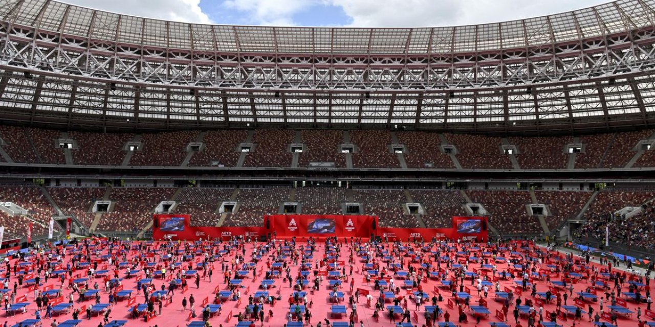Moskova'da Yoğun Katılımlı Masa Tenisi Festivali