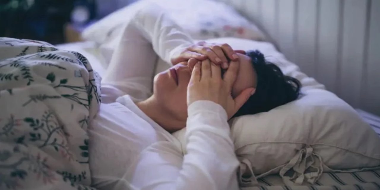 Her Gece 03:00'te Uyanıyor Musunuz? İşte Fark Etmeden Yaptığınız 4 Hata