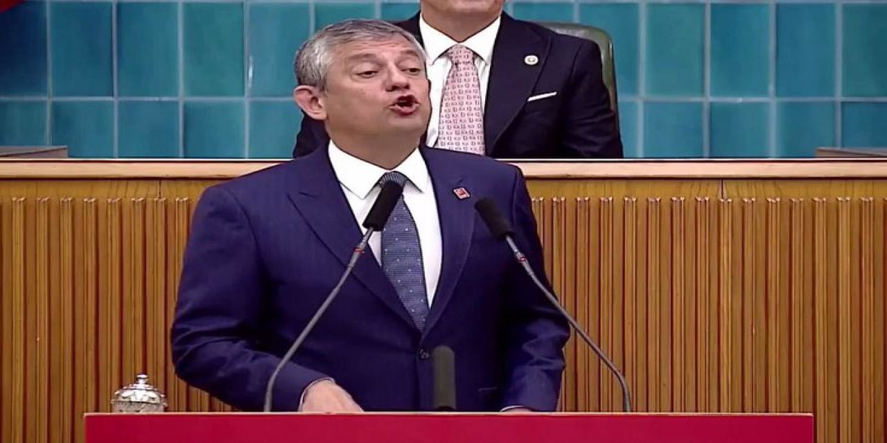 Özgür Özel, Parti Grubunda Ağzını Bozdu: Göbek Atıyor Y......!