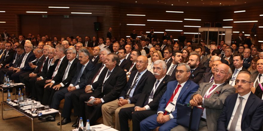 Ege Ekonomik Forumu’nun üçüncüsü ‘Yarın İçin Hayal Et’ ana teması altında başladı.