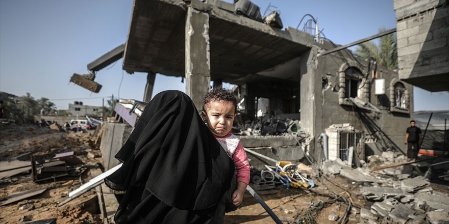 İsrail'in Gazze'ye Hava Saldırılarında 16 Kişi Hayatını Kaybetti