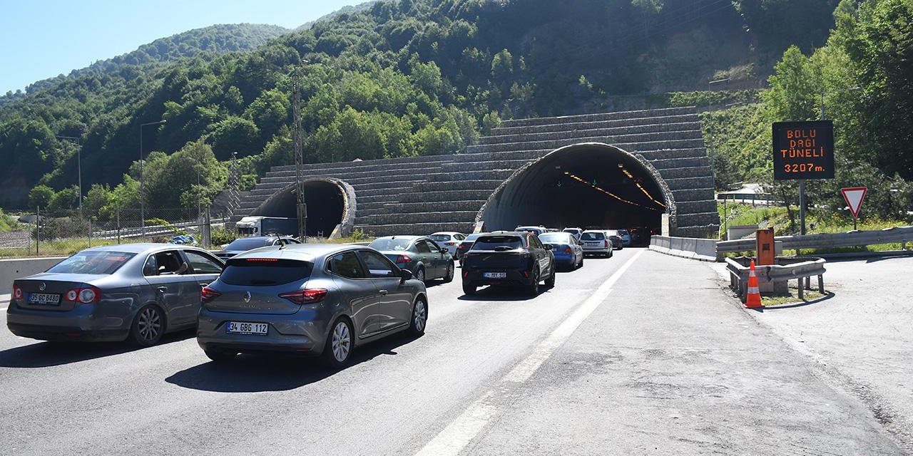 Bolu Dağı Tüneli'nden 11 Günde 1 Milyondan Fazla Araç Geçti
