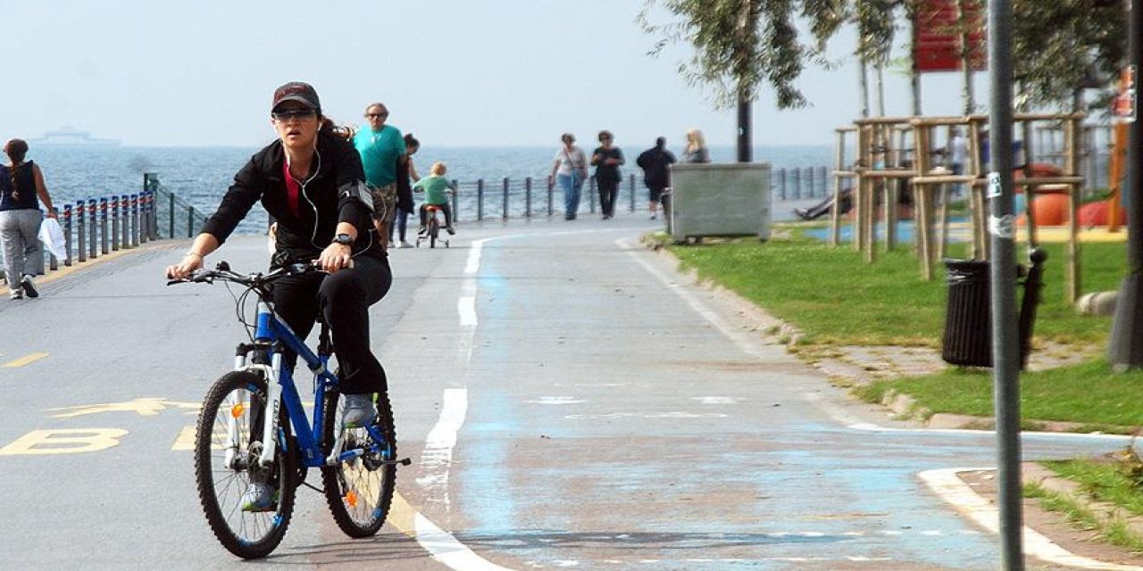 İstanbul'da Bisiklet Yolları Bakım Ve Denetim Bekliyor