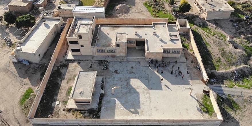 Barış Pınarı Harekatı Bölgesinde Pkk/ypg'nin Tahrip Ettiği Okullar Onarılıyor