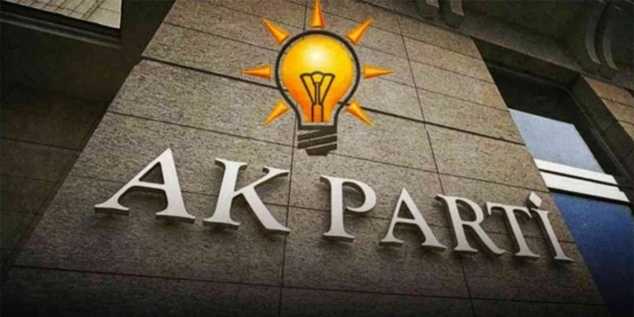 AKP'de Sıcak Dakikalar: Dört İsmin Bileti Kesildi