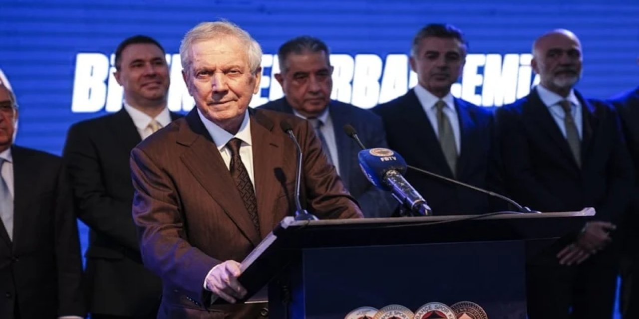 Aziz Yıldırım: "Fenerbahçe'nin Büyüklüğünü Dosta Düşmana Yeniden Hatırlatacağız"