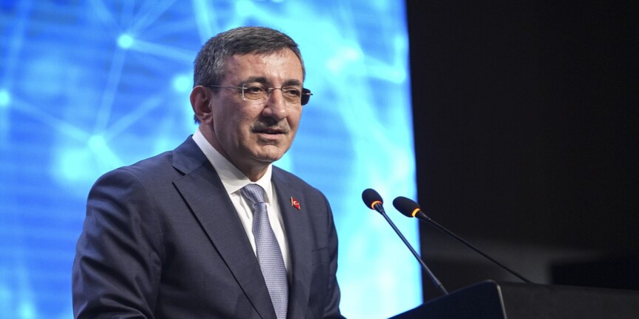 Cumhurbaşkanı Yardımcısı Yılmaz: "Gençlerde İşsizlik Oranı 1,4 Puan, Kadınlarda İse 0,6 Puan Azaldı"