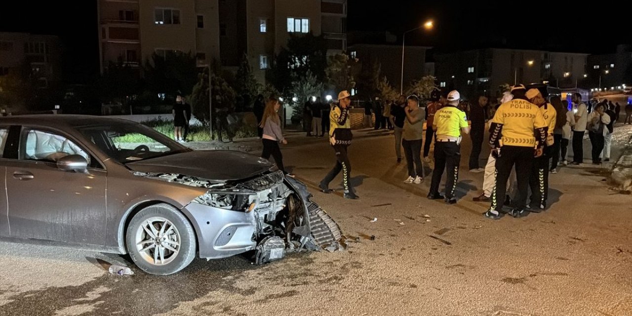 Eskişehir'de İşçi Servisi Kazası: 7 Yaralı