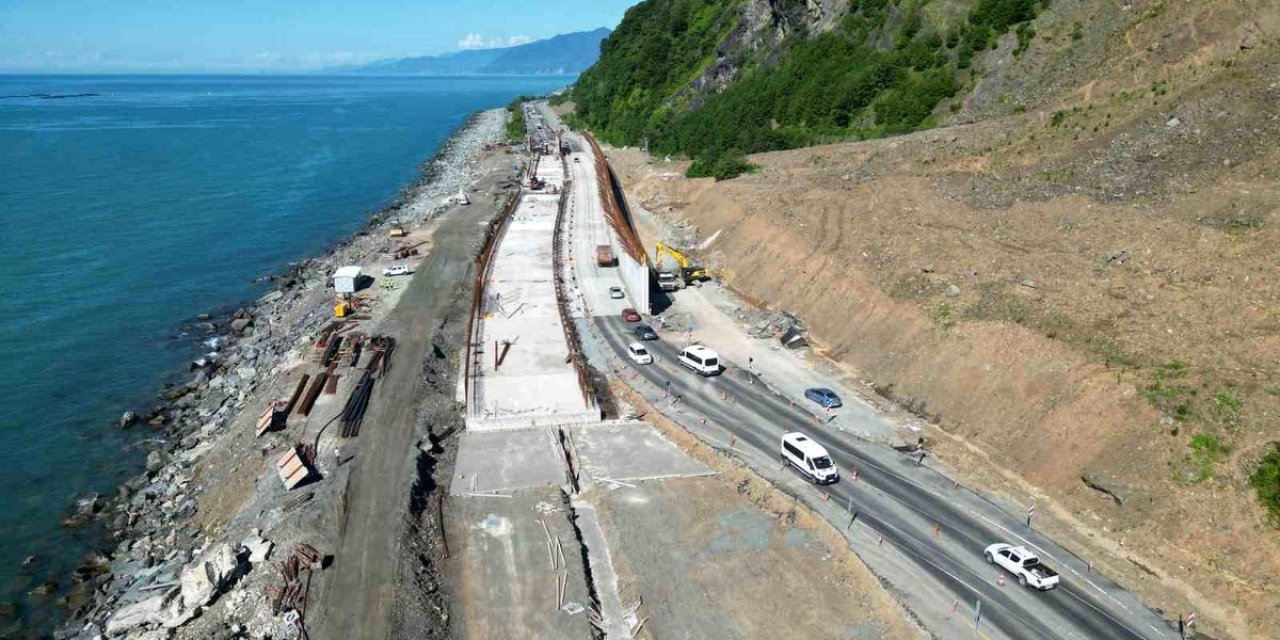 Artvin'de Heyelan Sonrası Tünel Çalışmaları Devam Ediyor