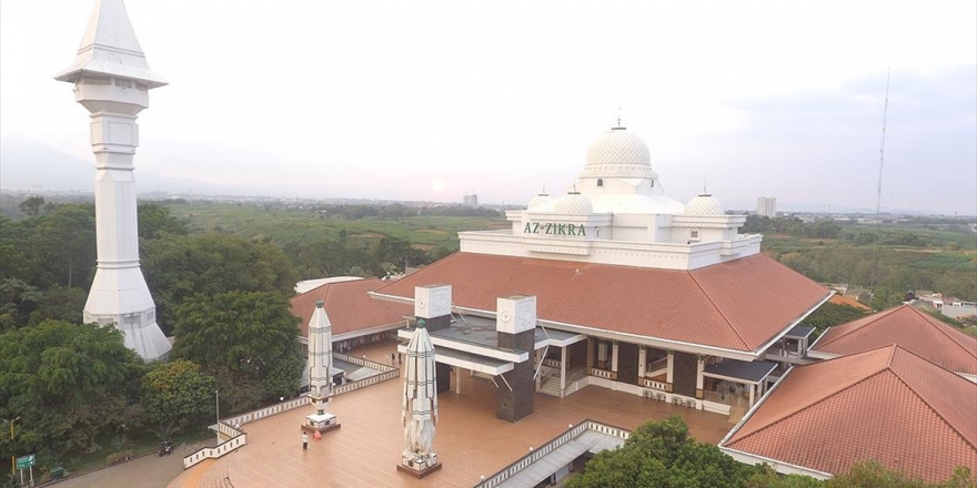 Endonezya'da 'Ekomescid' Projesiyle Çevre Duyarlılığına Dikkat Çekiliyor