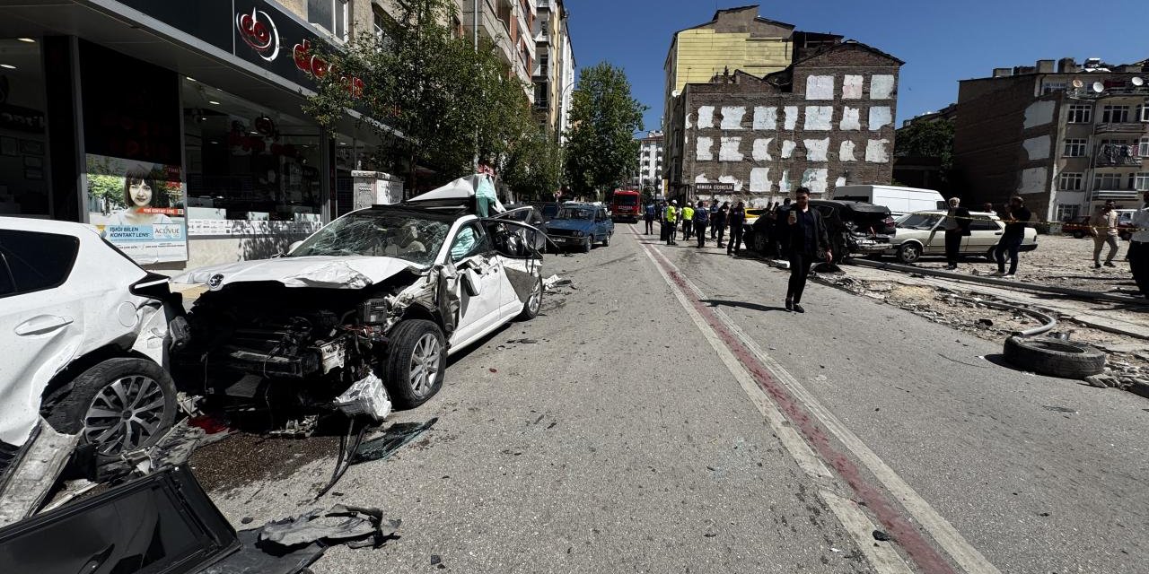 Hafriyat Kamyonu Ortalığı Savaş Alanına Çevirdi