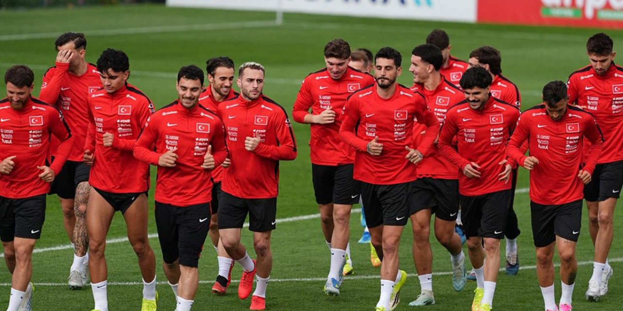 Ve Bomba Patladı! Galatasaray Milli Futbolcuyu Transfer Ediyor