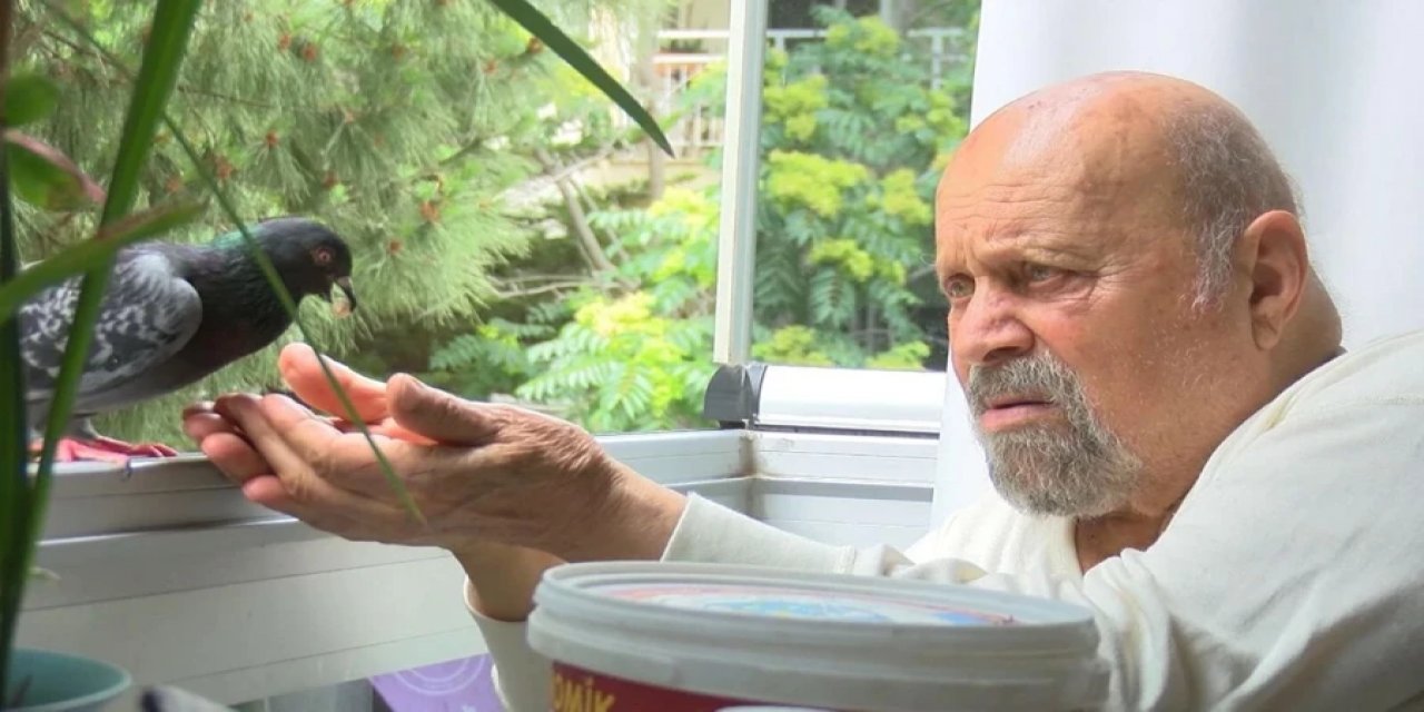 90 Yaşındaki Kemal Gökduman’ın “Sakat”la 4 Yıllık Dostluğu Yürekleri Isıttı