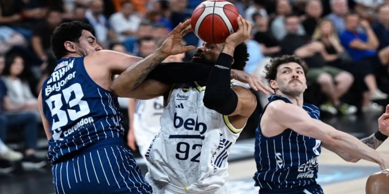Fenerbahçe, Anadolu Efes'i Yenerek Finale Çıktı