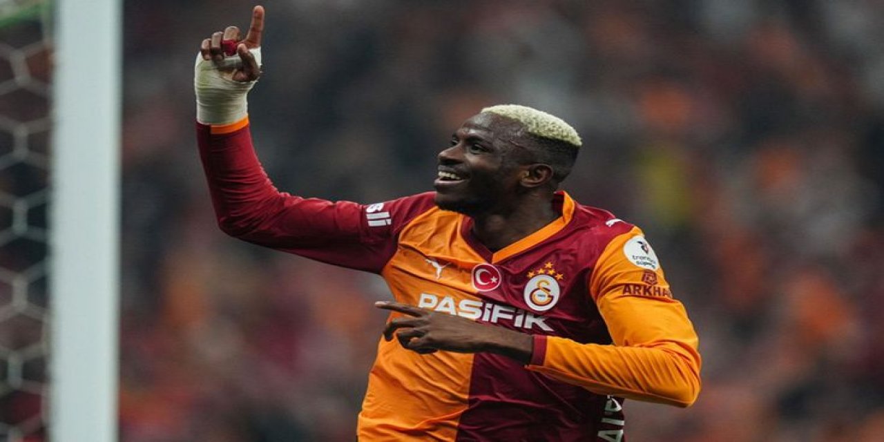 Osimhen'den Dünyaca Ünlü Yıldıza Çağrı: Seni Bekliyoruz, Bu Ailenin Bir Parçası Ol