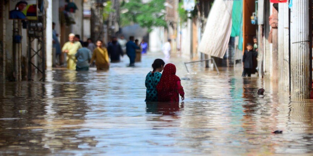 Pakistan'ın Hayber Pahtunhva Eyaletinde Şiddetli Rüzgar Ve Yağışlara Bağlı Olaylarda 7 Kişi Yaşamını Yitirdi