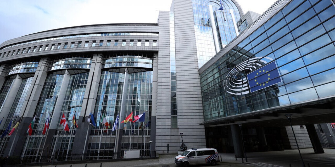 Avrupa Parlamentosu AB-ABD Ticaret Anlaşmasını Onayladı