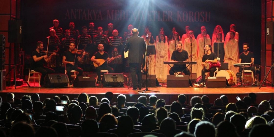 Antakya Medeniyetler Korosu Kayseri'de Konser Verdi