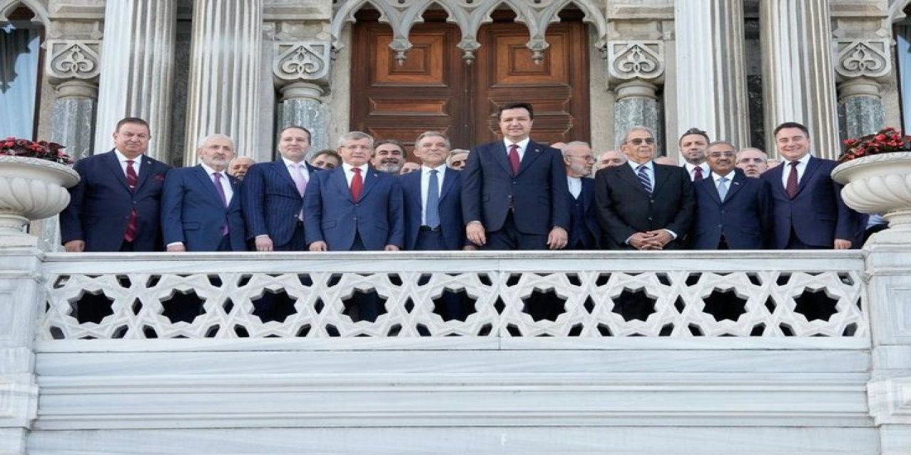 Siyaseti Hareketlendiren Fotoğraf Soruldu: Abdullah Gül'e Veto, Yavaş'a Açık Kapı