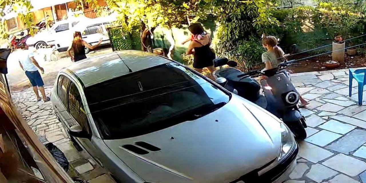 'Kapı Gıcırtısı' Nedeniyle Komşusunu Çocukların Gözü Önünde Katletti