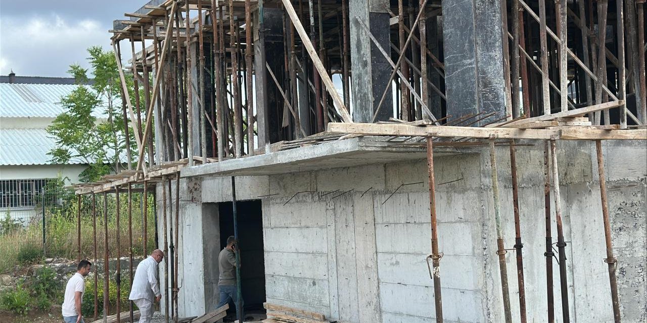 Kütahya'da İnşaat İskelesi Çöktü: 3 Ölü