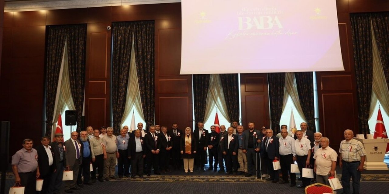 Babalar Günü Dolayısıyla AK Parti'de Şehit Babaları Ve Gaziler Ağırlandı