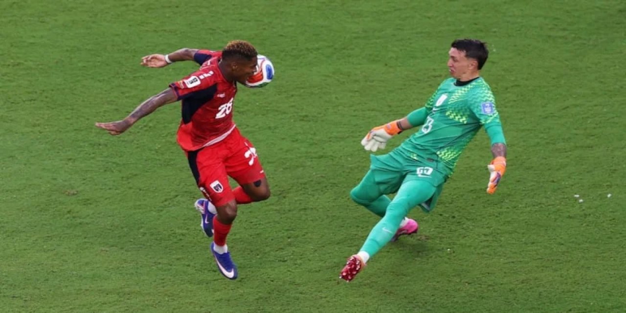 Fernando Muslera İki Hatayla Geceye Damga Vurdu